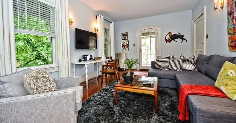 Holiday home Elegant 1Br In Elizabeth With Covered Porch Charlotte